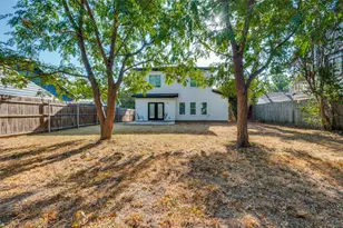 1315 Oak Knoll Dr, Haltom City, TX 76117 - Photo 24