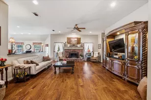 100 Post Oak Ln, Waxahachie, TX 75165 - Photo 6