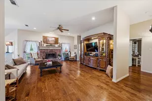 100 Post Oak Ln, Waxahachie, TX 75165 - Photo 8