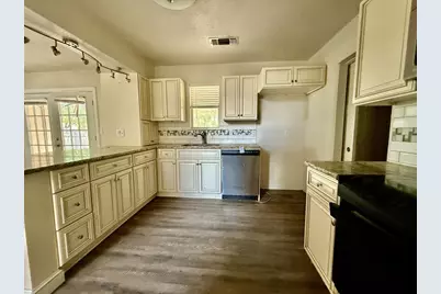 312 S Mockingbird Lane, Keene, TX 76059 - Photo 4