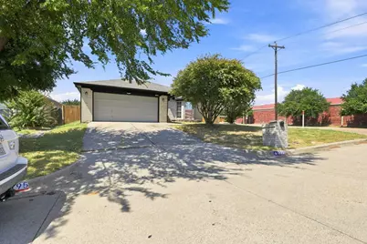 8195 Waterside Trail, Fort Worth, TX 76137 - Photo 2