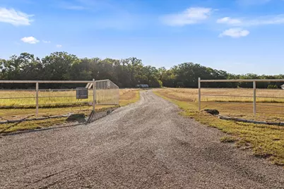 872 County Road 1670, Alvord, TX 76225 - Photo 36