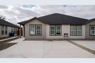 390 N Dallas Street, Palmer, TX 75152 - Photo 2