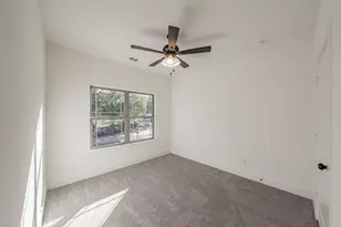 1228 Elva Warren St, Fort Worth, TX 76115 - Photo 12