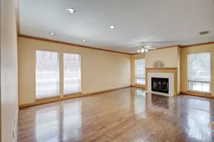 18722 Riverstone Ct, Dallas, TX 75252 - Photo 4