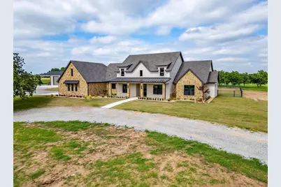 3019 Orchard Road, Bowie, TX 76230 - Photo 2