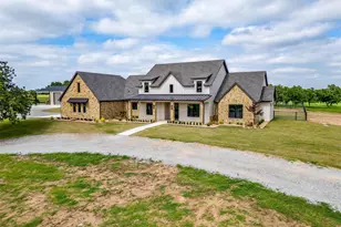 3019 Orchard Rd, Bowie, TX 76230 - Photo 2