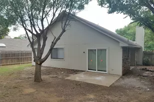 5737 Sterling Green Trail, Arlington, TX 76017 - Photo 14