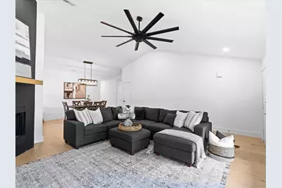1220 Oxford Lane, Grapevine, TX 76051 - Photo 6