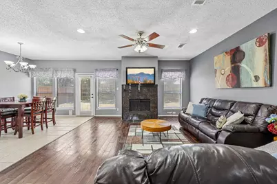 1910 Bentwood Court, Grapevine, TX 76051 - Photo 6