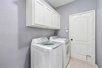 1910 Bentwood Court, Grapevine, TX 76051 - Photo 18