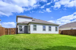 1605 Annabelle St, Cleburne, TX 76031 - Photo 2