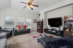 200 Lorient Dr, Mansfield, TX 76063 - Photo 4