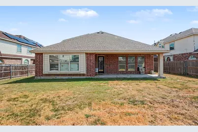 200 Lorient Drive, Mansfield, TX 76063 - Photo 16