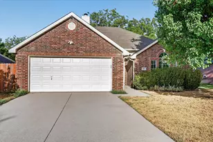 912 Cole Ave, Denton, TX 76208 - Photo 1