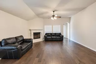 2643 Harlow Ln, Grand Prairie, TX 75052 - Photo 8