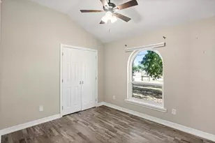 360 Rockett Ln, Pecan Hill, TX 75154 - Photo 20