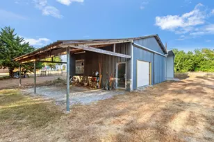 360 Rockett Ln, Pecan Hill, TX 75154 - Photo 32