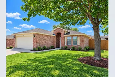 800 Castlewick Court, Arlington, TX 76018 - Photo 2