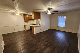 617 Race St, Crowley, TX 76036 - Photo 2