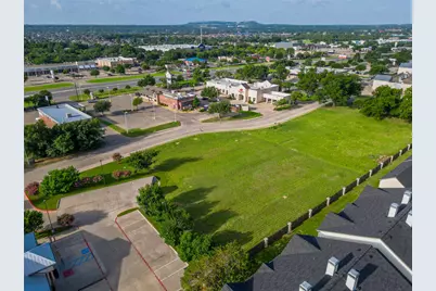 1100 Crawford Avenue, Granbury, TX 76048 - Photo 10