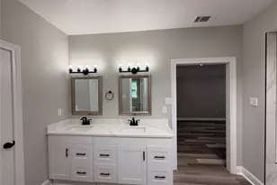 2103 Bay Club Dr, Arlington, TX 76013 - Photo 16