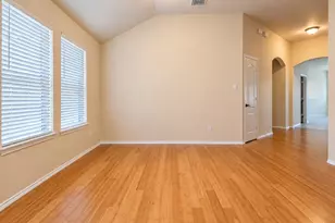 625 Soledad, Arlington, TX 76002 - Photo 2