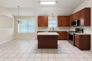 625 Soledad, Arlington, TX 76002 - Photo 4