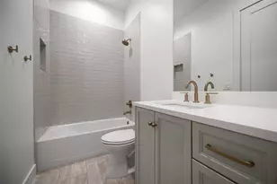 3847 Shady Hill Dr, Dallas, TX 75229 - Photo 32
