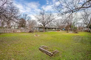 406 Bellevue Dr, Cleburne, TX 76033 - Photo 38