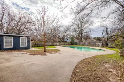 406 Bellevue Drive, Cleburne, TX 76033 - Photo 34