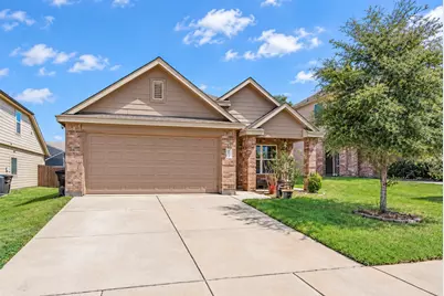 1429 Tall Pine Way, Fort Worth, TX 76112 - Photo 2