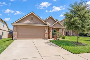 1429 Tall Pine Way, Fort Worth, TX 76112 - Photo 2