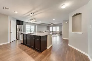 1429 Tall Pine Way, Fort Worth, TX 76112 - Photo 4