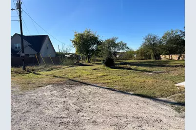5601 Belaire Circle, Granbury, TX 76048 - Photo 6