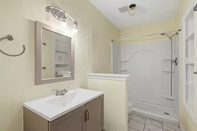 2202 Green Gate Drive, Arlington, TX 76012 - Photo 10