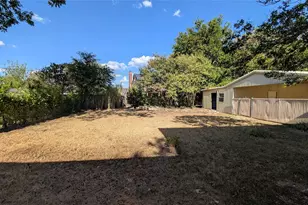 1105 S Ridgeway Dr, Cleburne, TX 76033 - Photo 30