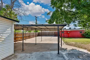 1206 N Morris St, Gainesville, TX 76240 - Photo 32