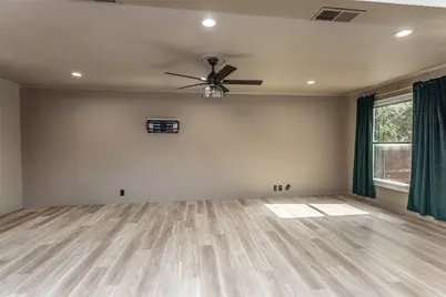 1206 N Morris Street, Gainesville, TX 76240 - Photo 6
