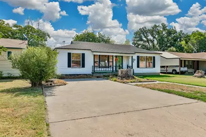 1206 N Morris Street, Gainesville, TX 76240 - Photo 2