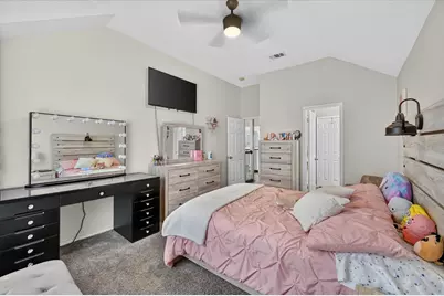 412 Roundrock Lane, Fort Worth, TX 76140 - Photo 20