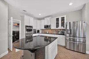 412 Roundrock Ln, Fort Worth, TX 76140 - Photo 12