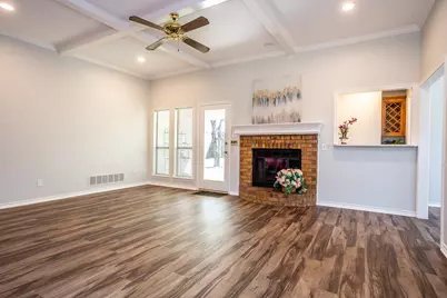 509 Wisterglen Drive, DeSoto, TX 75115 - Photo 8