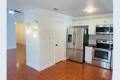 2534 Las Villas Avenue, Dallas, TX 75211 - Photo 6