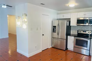 2534 Las Villas Ave, Dallas, TX 75211 - Photo 6
