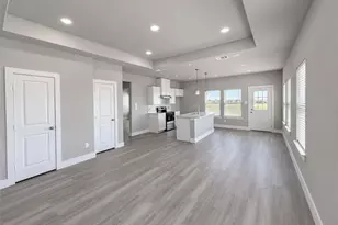 335 Mercy St, Greenville, TX 75401 - Photo 4