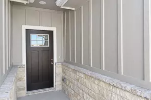 335 Mercy St, Greenville, TX 75401 - Photo 2