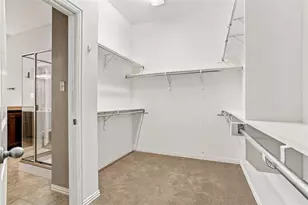 1136 Crest Meadow Dr, Fort Worth, TX 76052 - Photo 18