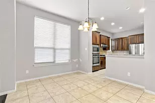 1136 Crest Meadow Dr, Fort Worth, TX 76052 - Photo 8