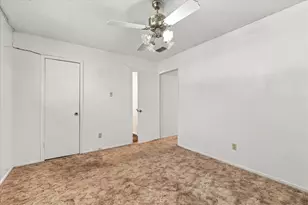 200 Quail Creek Dr, Crowley, TX 76036 - Photo 36